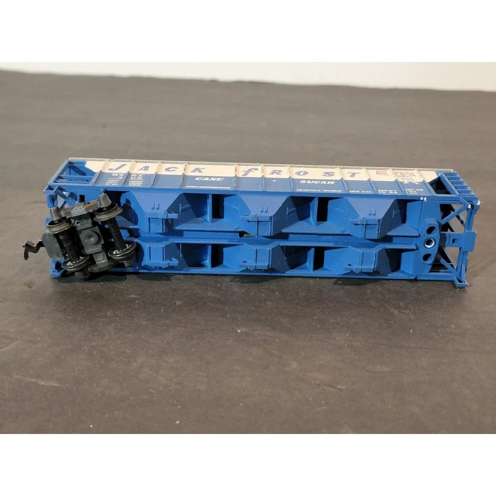 Atlas Jack‎ Frost Cane Sugar 3-Bay Covered Hopper NSRX #305 HO Scale